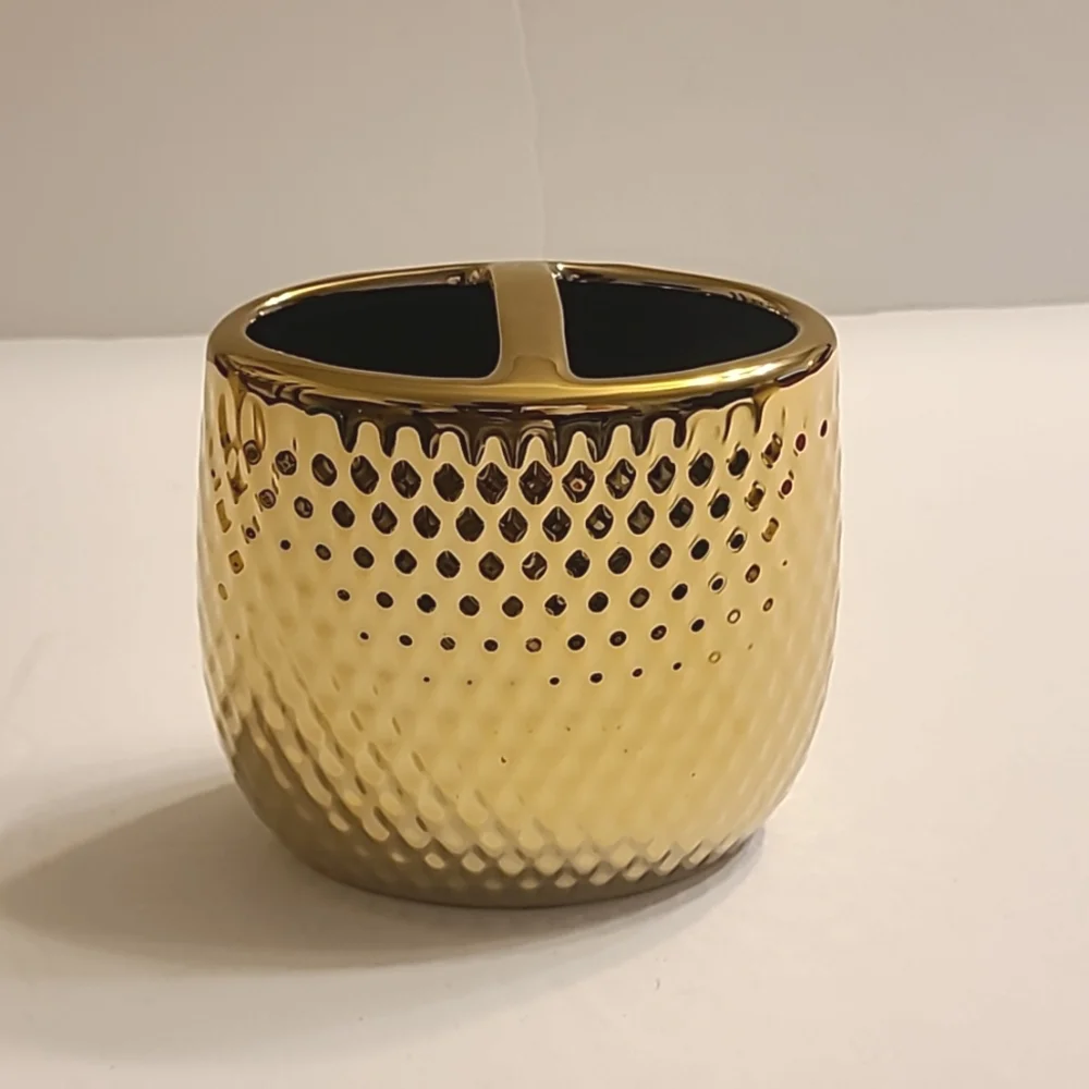 Basdhe Elegant Gold Luxury Bath Accessory Set